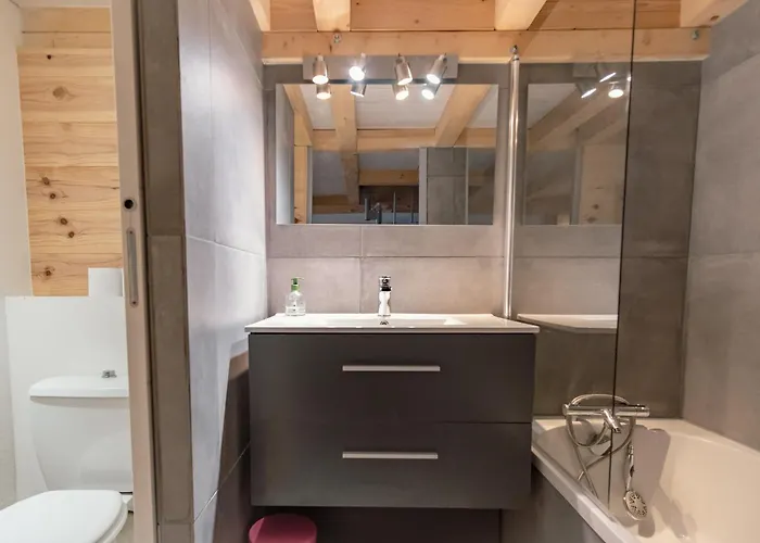 Rare, Triplex 12 Personnes, Acces Direct Aux Pieds